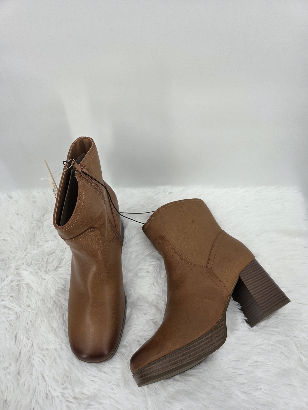 a.n.a Hyde Cognac Brown Ankle Booties Block Heel Memory Foam Women US 8.5 M NWT